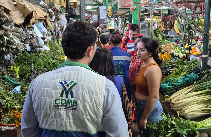 CDMB inicia visitas de seguimiento a plazas de mercado del área metropolitana de Bucaramanga