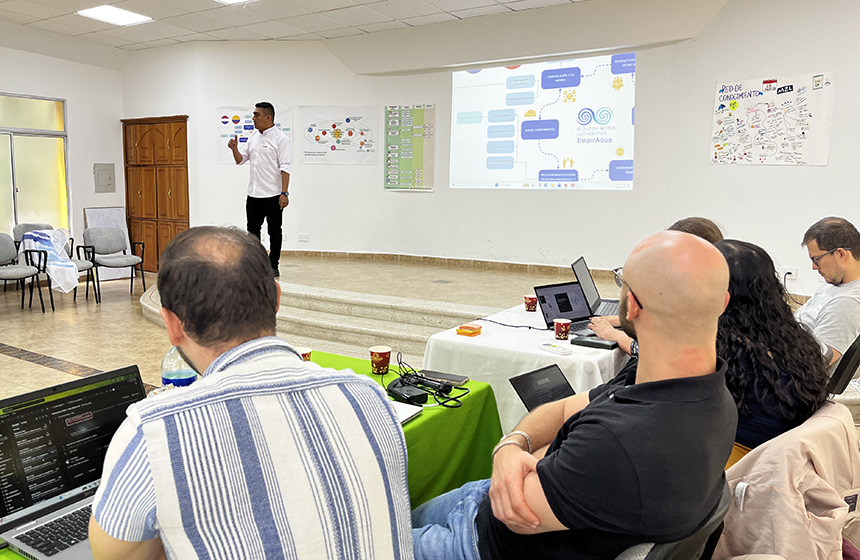 CDMB fortalece la gobernanza del agua a través de alianza internacional con Países Bajos